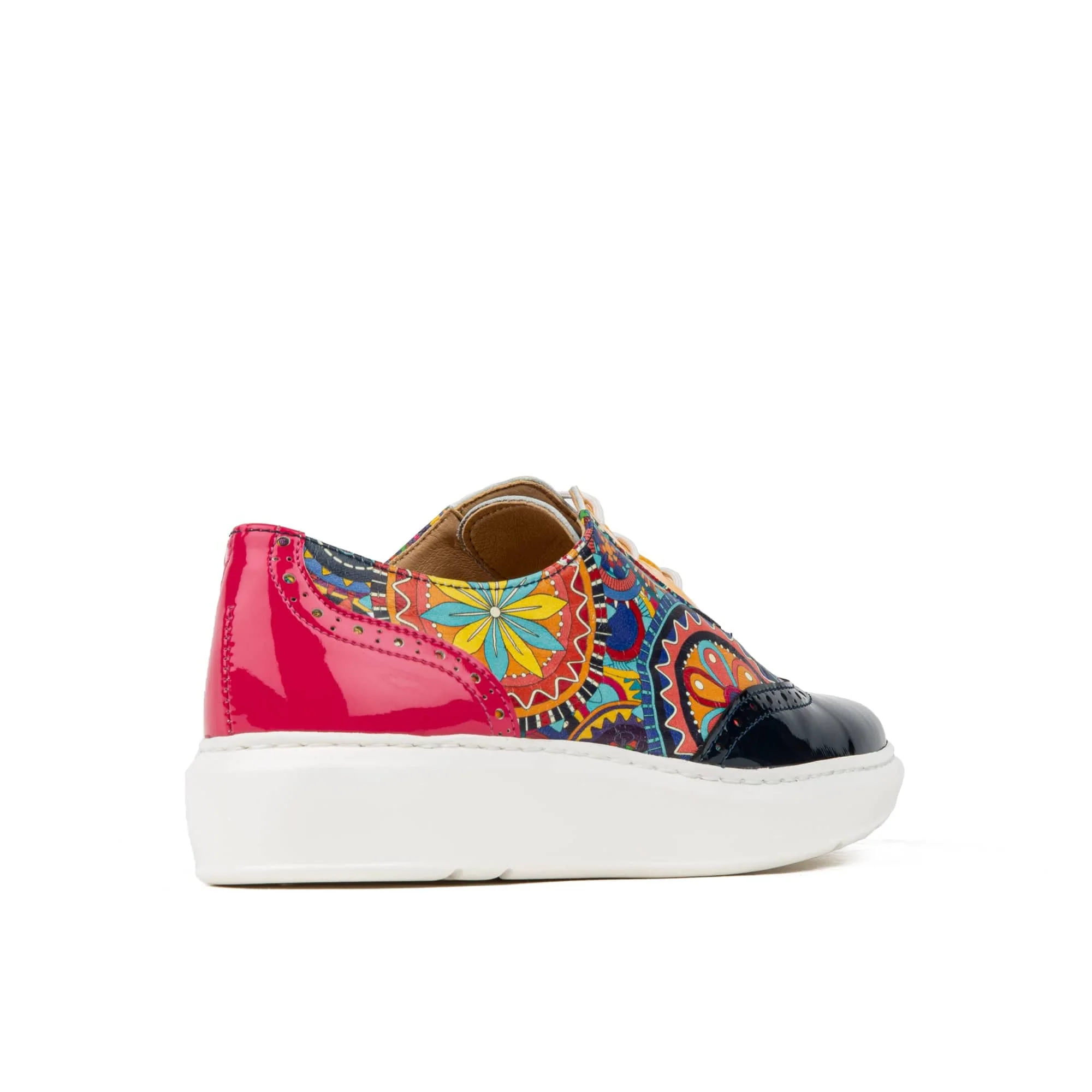 Colorado - Multi Signature - Women's lightweight EVA sole trainer with brogue details - Image 5