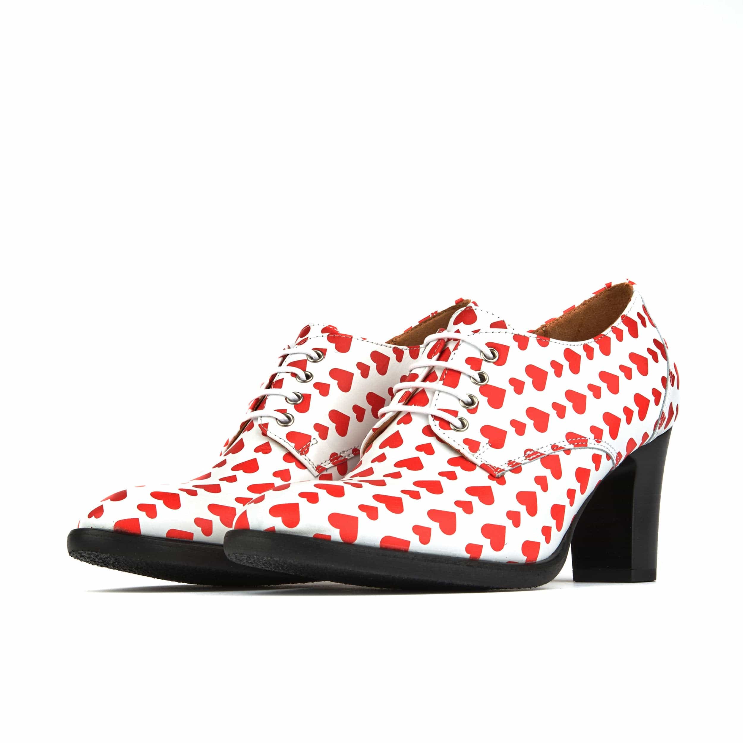 Roulette - Love Struck - Women's 3 inch block heel oxford pump in heart shape print - Image 5